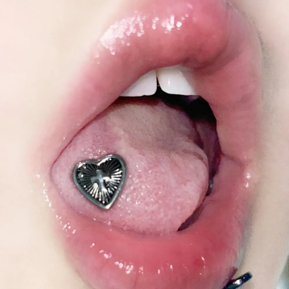 1 Pcs 14G Stainless Steel Tongue Rings Heart Shape Punk Vintage Statement Cute Tongue Rings Piercing 16mm in Length for Women Gift Surgical Steel Body Piercing Jewelry for Women Trendy