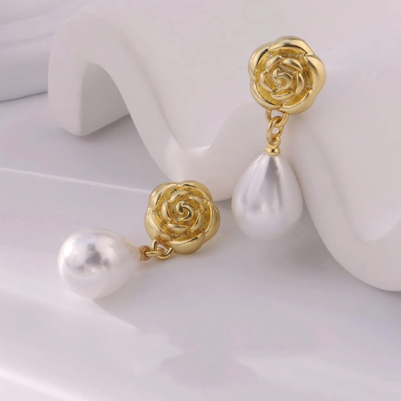 14K Gold Earrings with Irregular Natural Pearl Studs, Vintage Palace Style, Exquisite Stud Earrings for Her