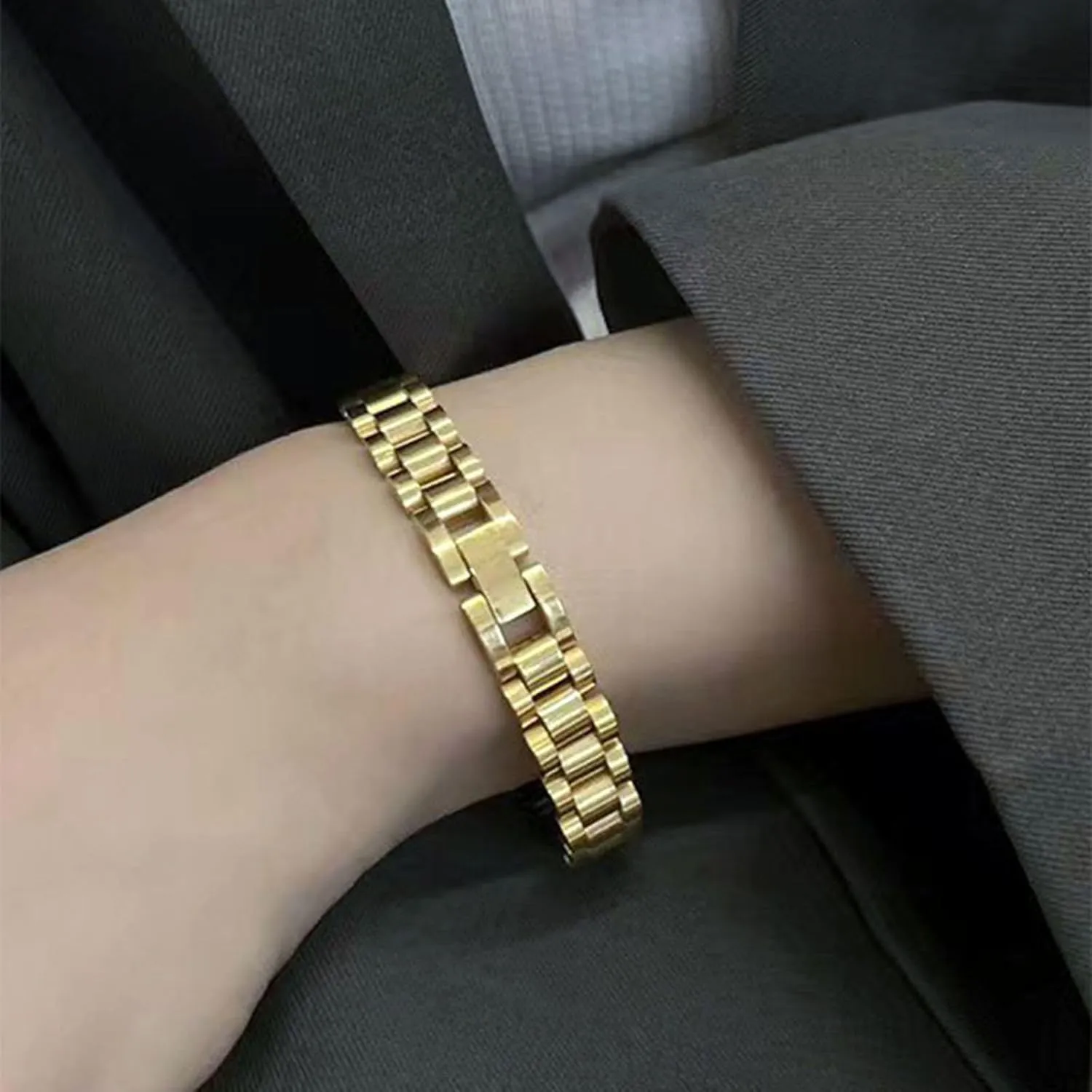 18 K Gold Plated Love Bangle Bracelet Set,Gold Bracelets for Women Waterproof,Bracelets Stack Tarnish Free Gold Jewelry Set,Fashion Accessories Gifts