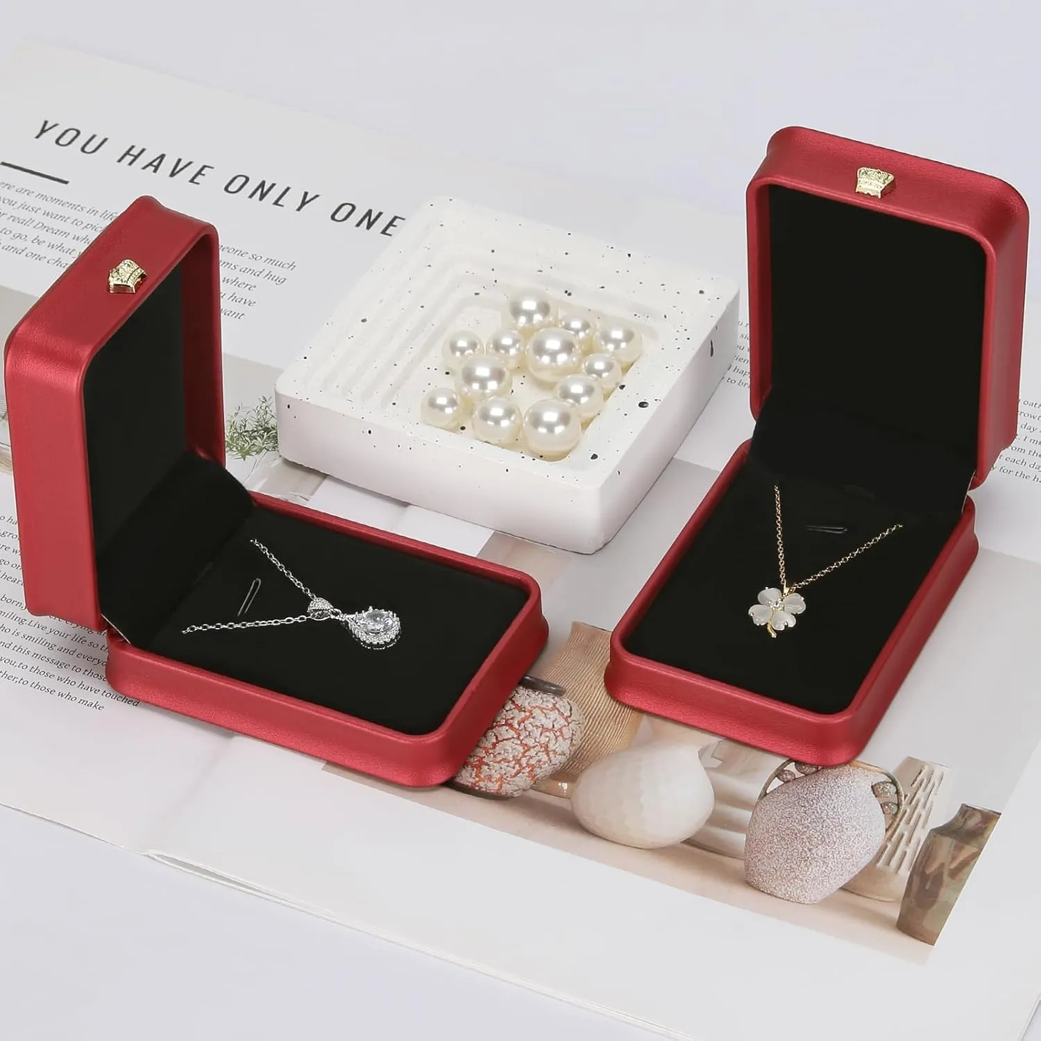 2 Pieces Necklace Pendant Gift Box, Premium PU Leather Jewellry Storage Display Case for Wedding Engagement Birthday Anniversary Ceremony for Women Girl (Red)