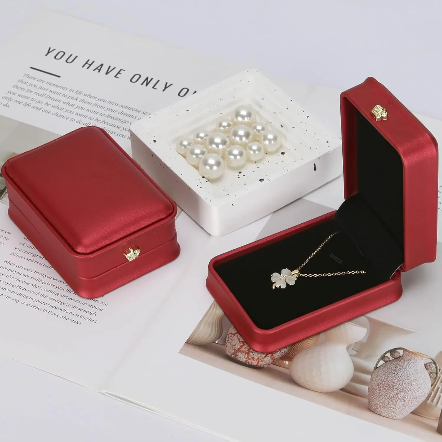 2 Pieces Necklace Pendant Gift Box, Premium PU Leather Jewellry Storage Display Case for Wedding Engagement Birthday Anniversary Ceremony for Women Girl (Red)
