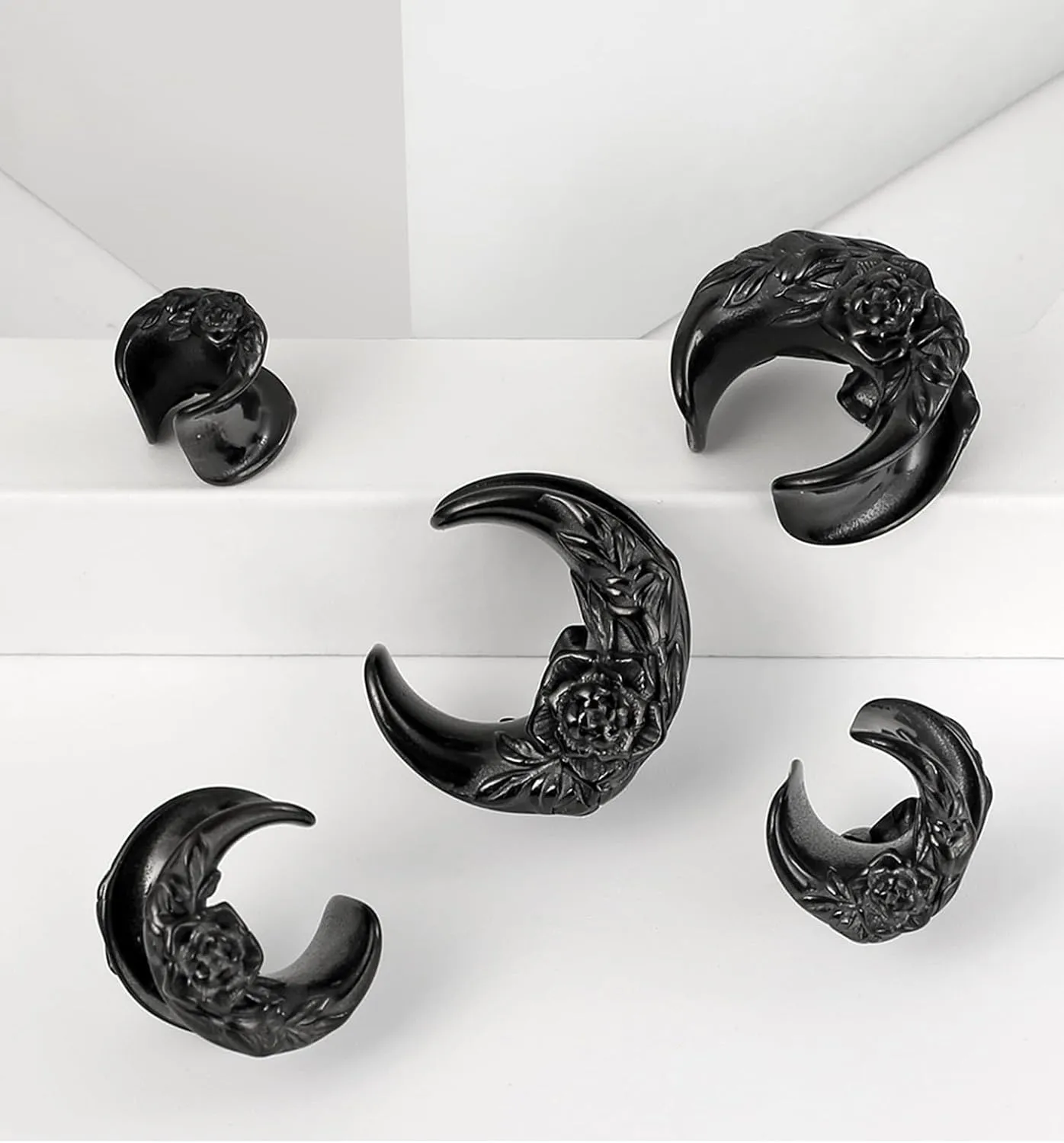 2PCS Crescent Moon Saddle Plugs 316 Stainless Steel Ear Gauges Hypoallergenic ear gauges expander Piercing Body Jewelry