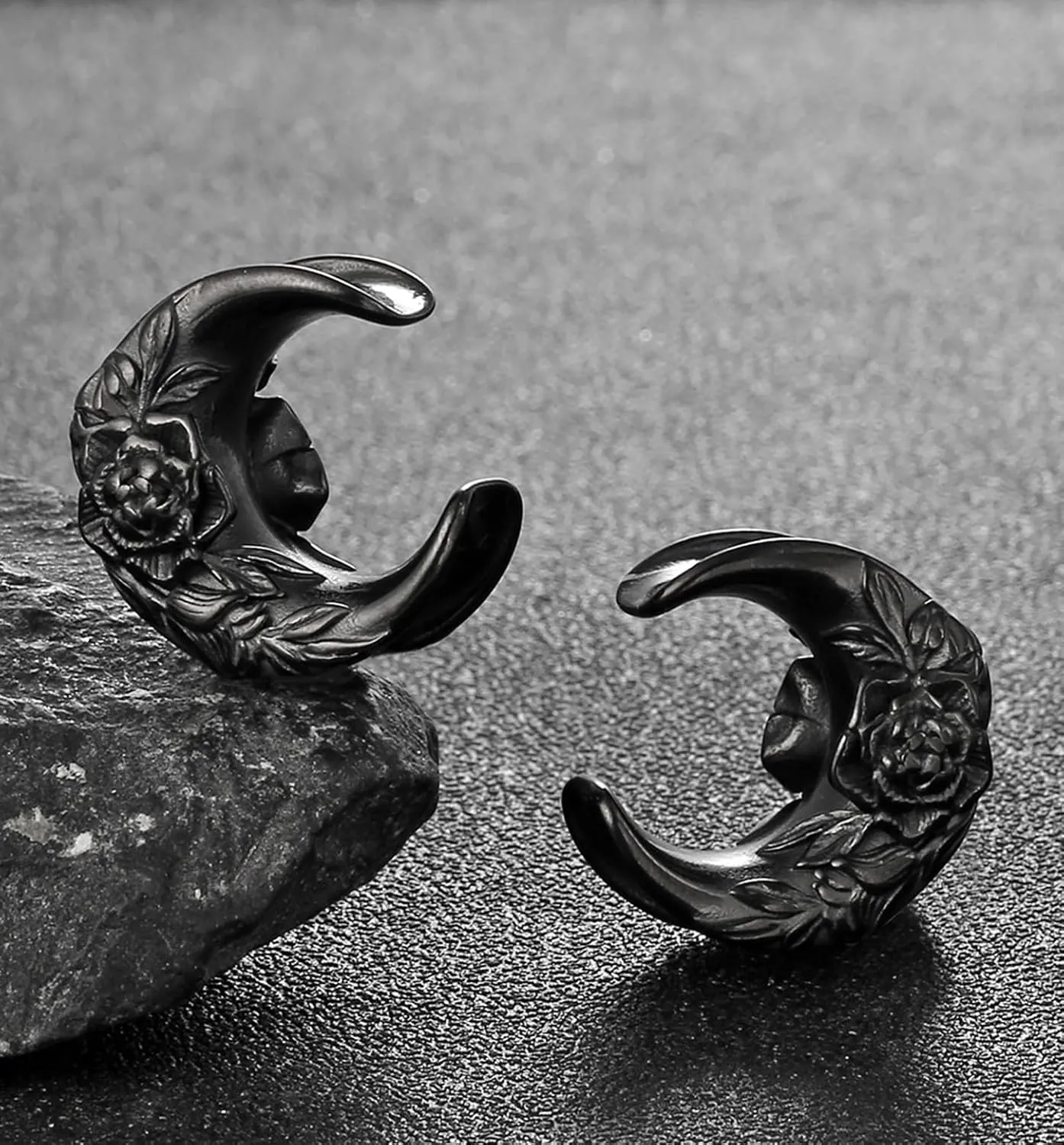 2PCS Crescent Moon Saddle Plugs 316 Stainless Steel Ear Gauges Hypoallergenic ear gauges expander Piercing Body Jewelry