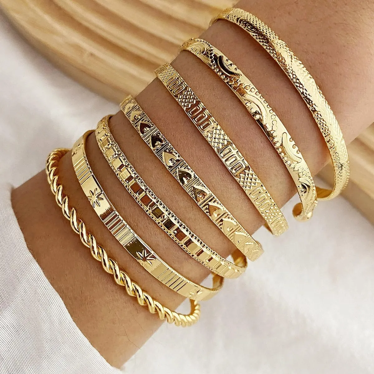 7Pcs Boho Gold Bracelets for Women - Vintage Cuff Bangles, Layered Stackable Link Chain, Beaded and Adjustable Rhinestone Bracelets - Dainty Jewelry Gifts