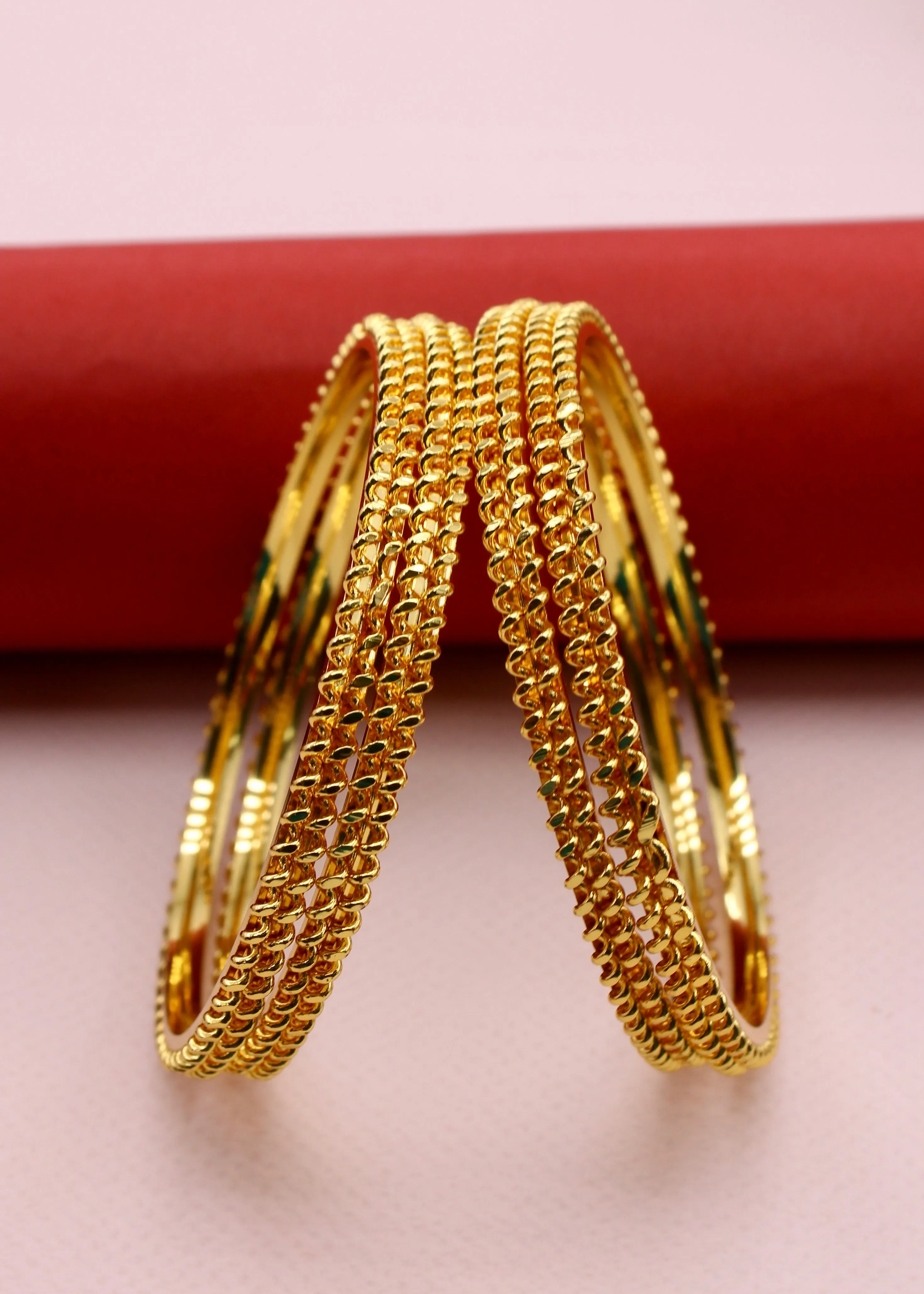 ADMIRABLE ANTIQUE BANGLES