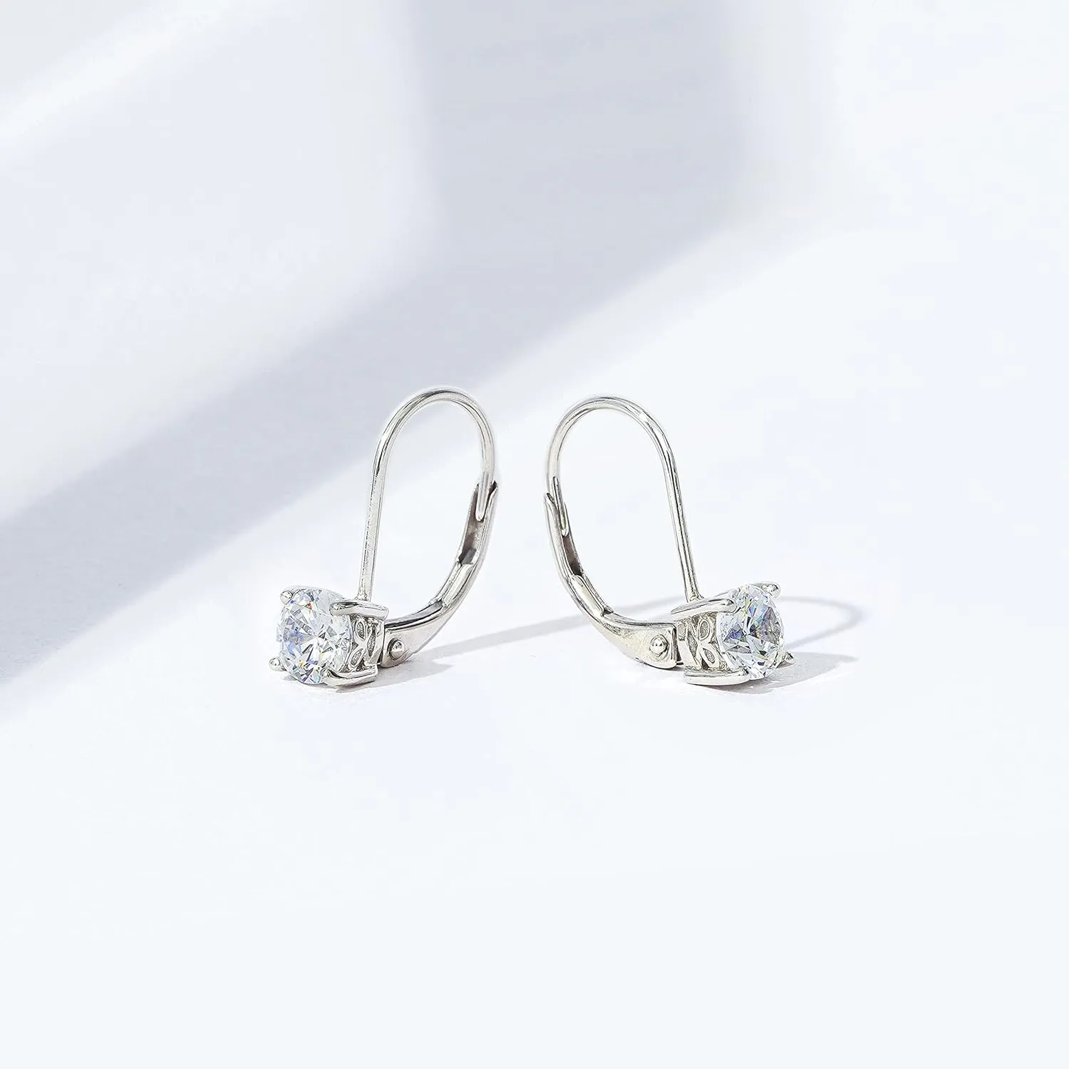 Amazon Essentials Platinum-Plated Sterling Silver Infinite Elements Zirconia Leverback Earrings (previously Amazon Collection)