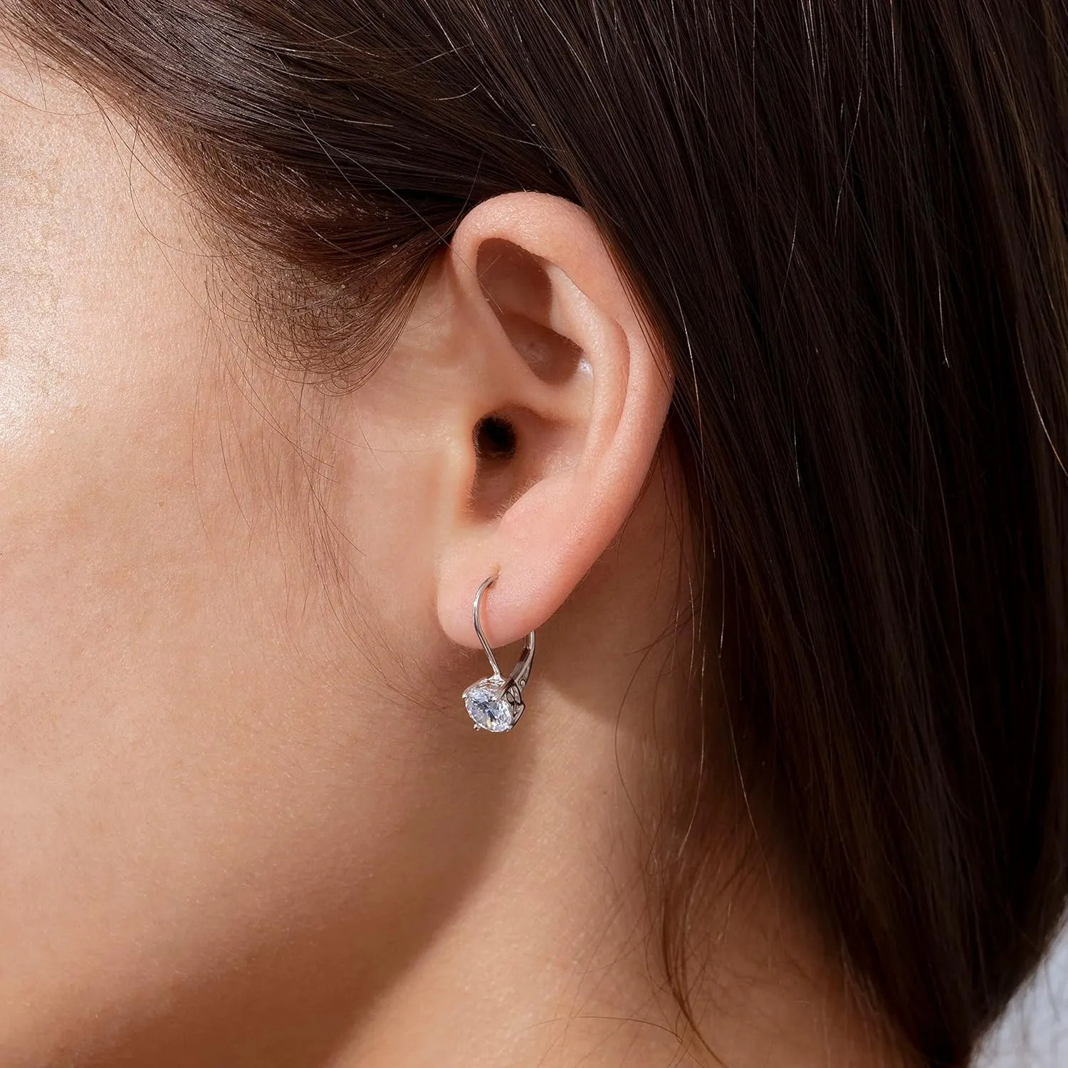 Amazon Essentials Platinum-Plated Sterling Silver Infinite Elements Zirconia Leverback Earrings (previously Amazon Collection)