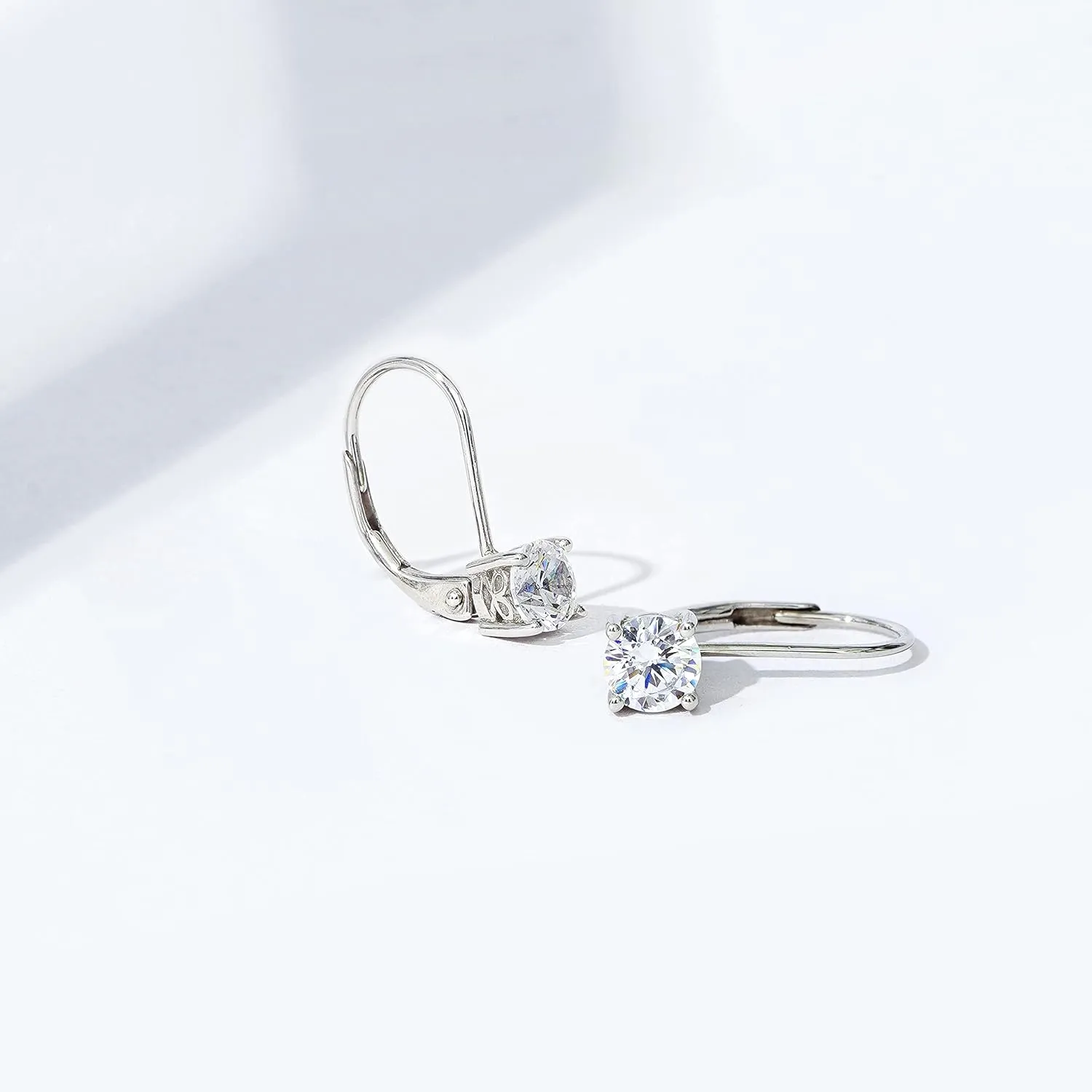 Amazon Essentials Platinum-Plated Sterling Silver Infinite Elements Zirconia Leverback Earrings (previously Amazon Collection)