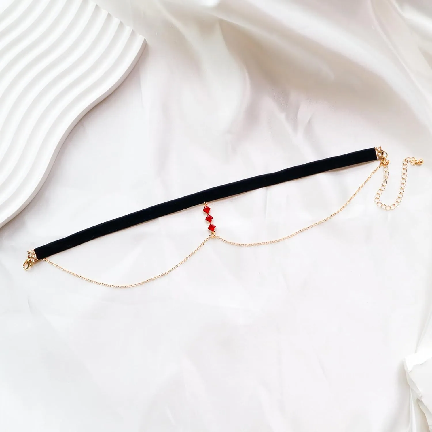 Black Velvet Double-Layer Choker Necklace with White Crystal Embellishments and Gold Chain - Fashion Accessory for Women
