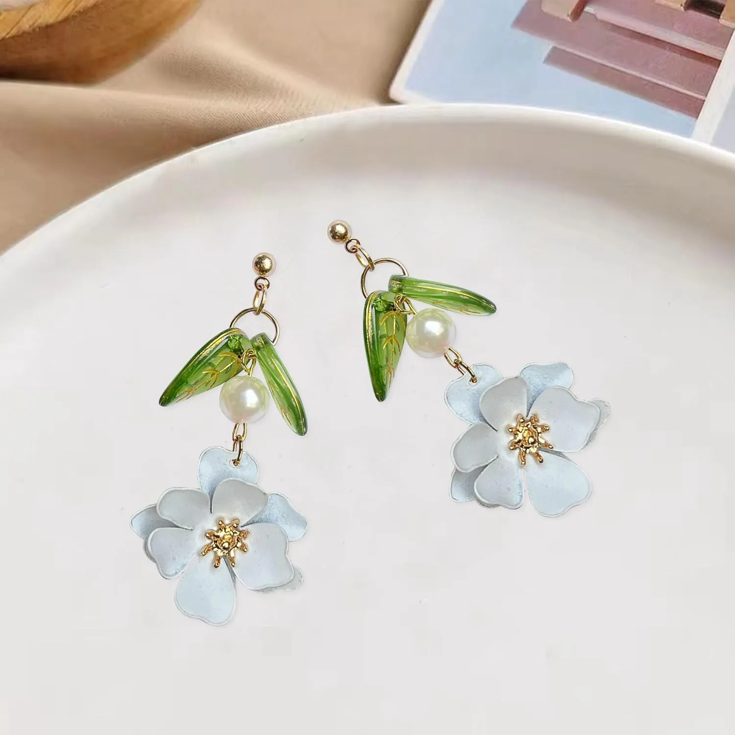 Boho Flower Dangle Earrings for Women Cute Pearl Leaf Sakura Leaf Fairy Statement Summer Seaside Idyllic Holiday Earrings