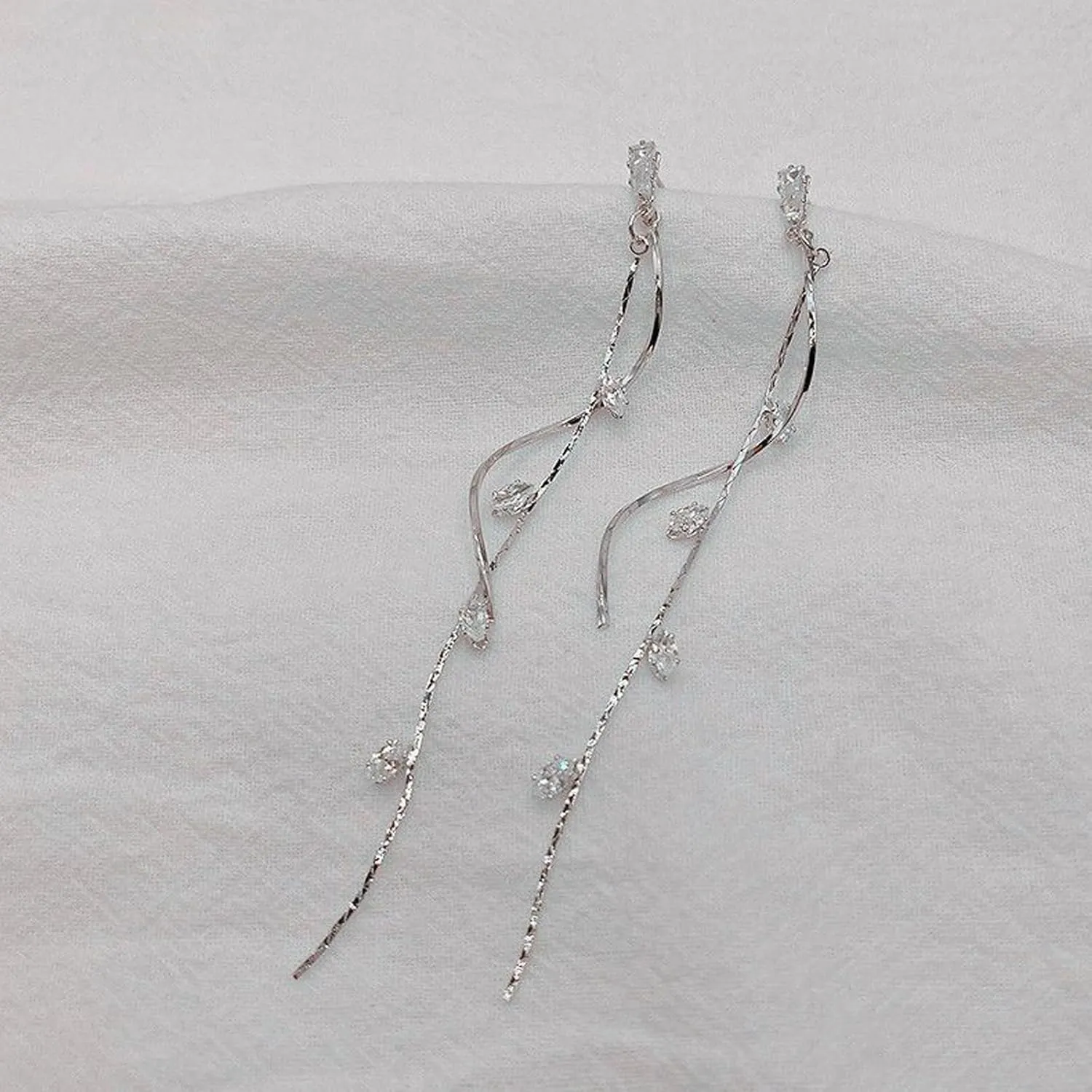 Crystal Drop Earrings,Zirconia Rhinestone Dangling Earrings for Women Prom Party Jewelry Gifts Dangle Fashion Jewelry Crystal Earrings for Women