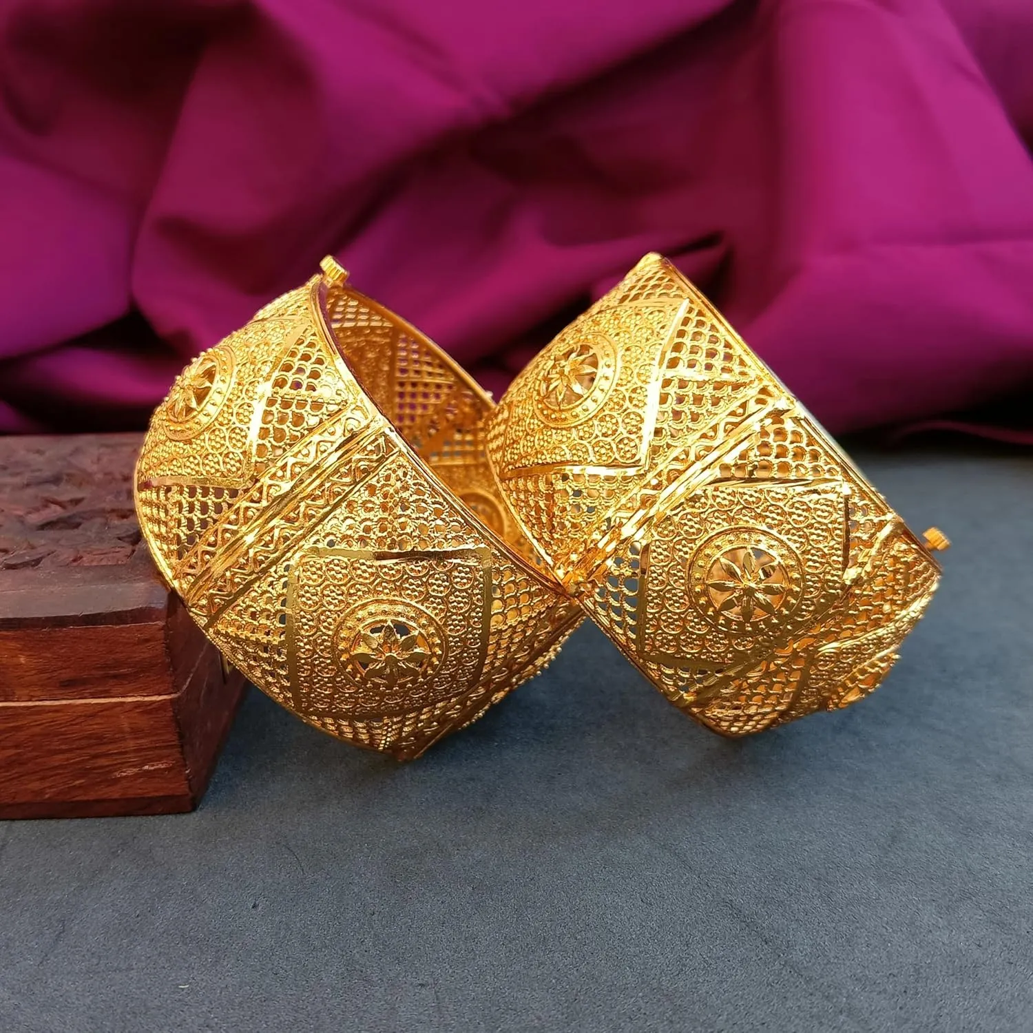 Efulgenz Gold Tone Indian Bangle Set for Women Dubai Style Bangle Set Indian Gold Tone Engraved Hinge Openable Big Broad Bangles Bracelet Indian Bridal Jewelry for Wedding Bollywood Fashion Jewelry (2 Pcs)