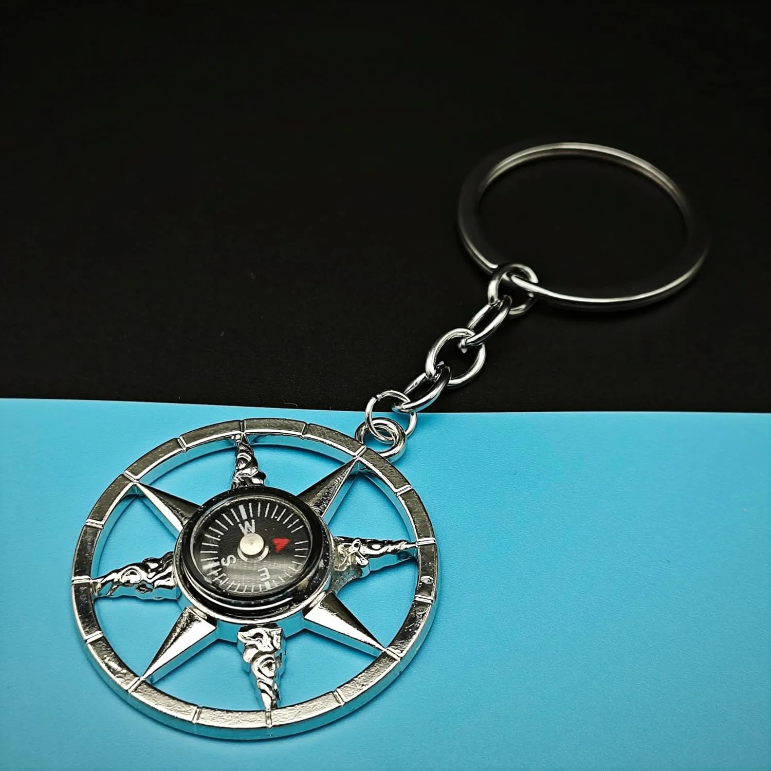 European and American Vintage Compass Keychain, Elegant Personality, Fashionable Hip Hop Pendant Accessories