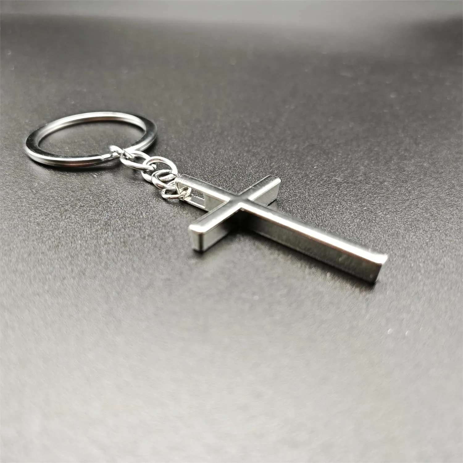 Fashionable 1 piece Stainless Steel Cross Keychain Pendant Keychain Blessing Keychain Car Keychain
