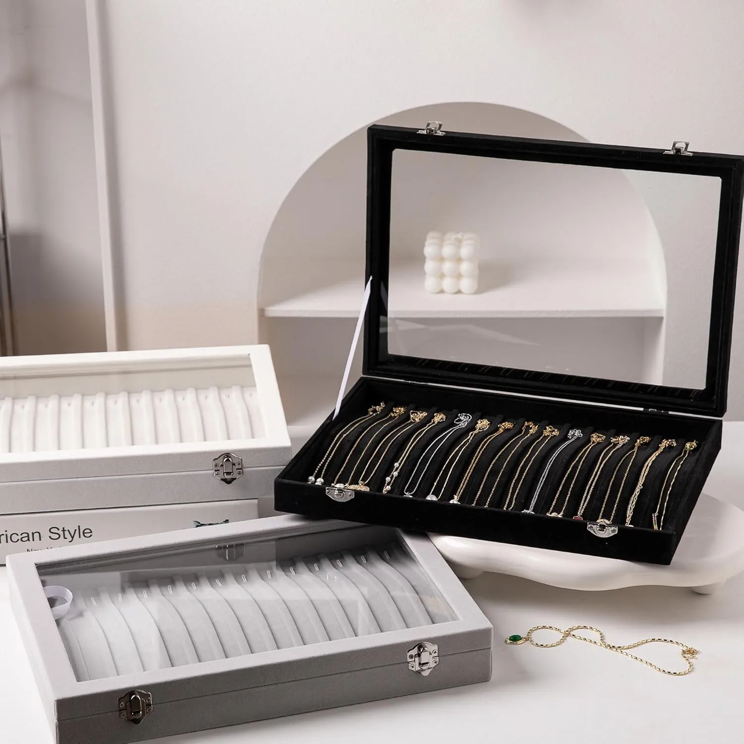 Frebeauty 15 Hooks Necklace Tray Velvet Neckalce Organizer with Clear Lid Lockable Necklace Holder Box Jewelry Organizer for Pendants Chains Necklace Jeweley Tray for Women Girls(Beige)