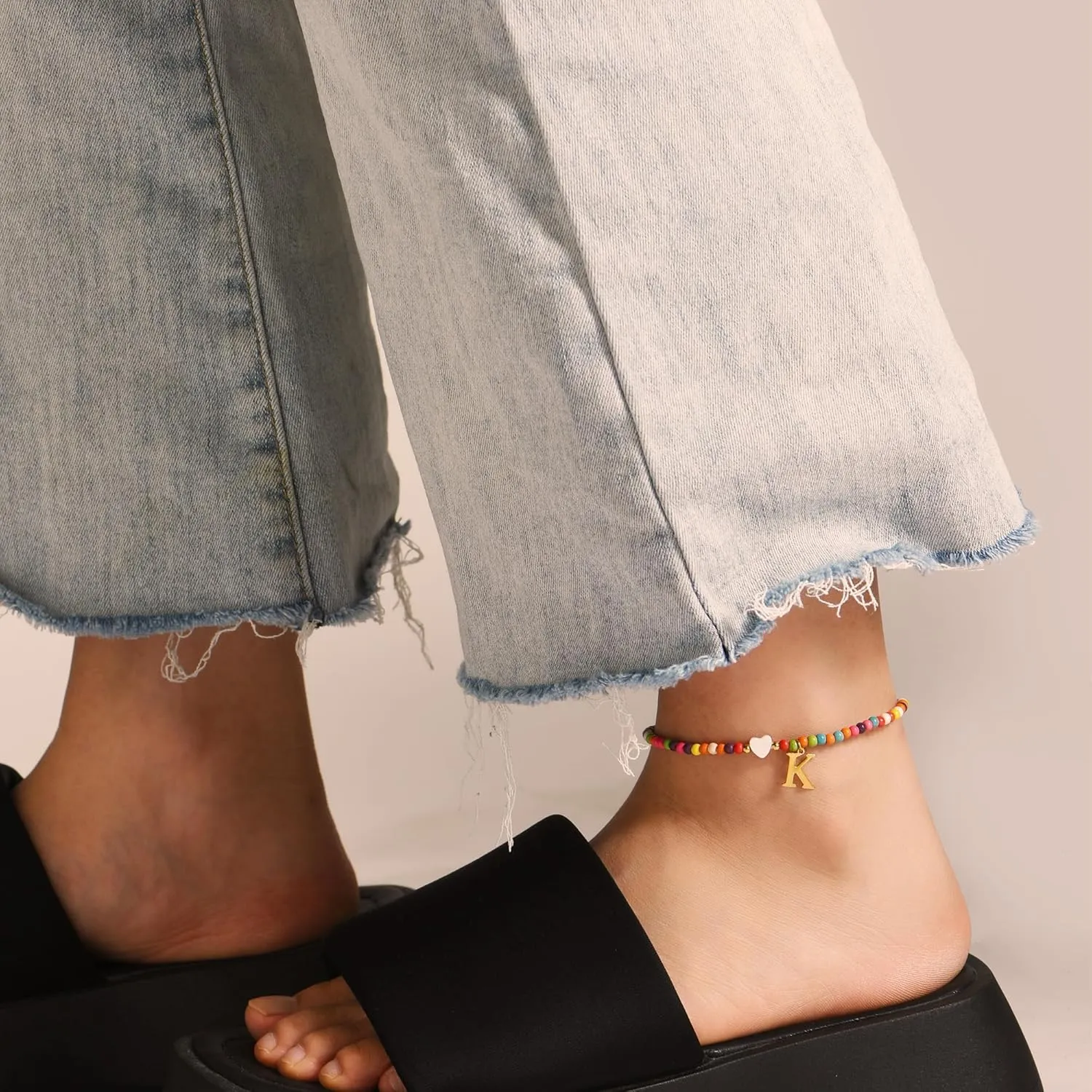 Initial Anklets for Women Colorful Beads Ankle Bracelets for Women Teen Girls Handmade Gold Plated Letter Anklet Bohemian Initial Anklets Summer Beach Foot Jewelry Gift