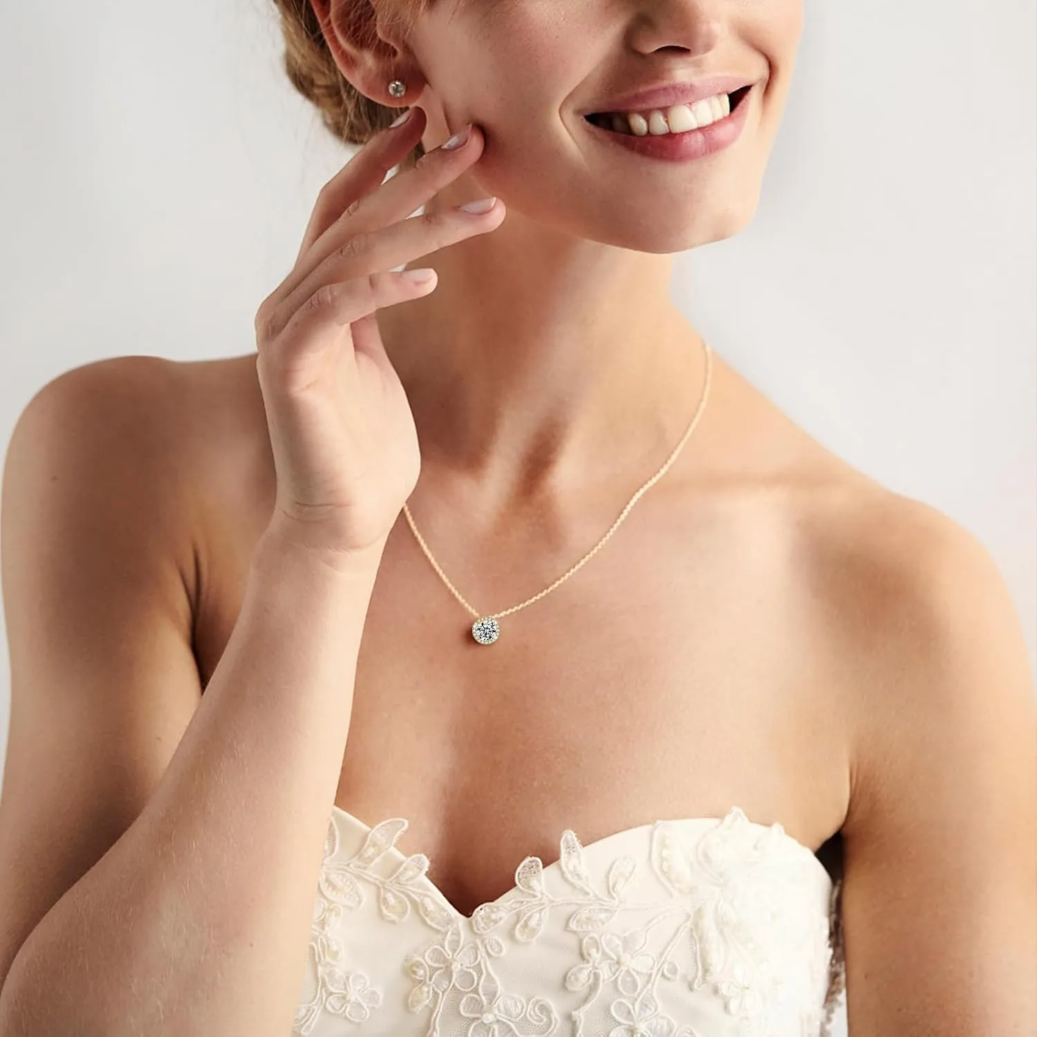 Moissanite Necklace Halo Pendant for Women 0.5CT-4.0CT 18K White/Yellow Gold Plated Sterling Silver Dainty Anniversary Day Present for Her Wife Mother 18 2 inches Lab Created Dimaond Jewelry with GRA Certificate of Authenticity