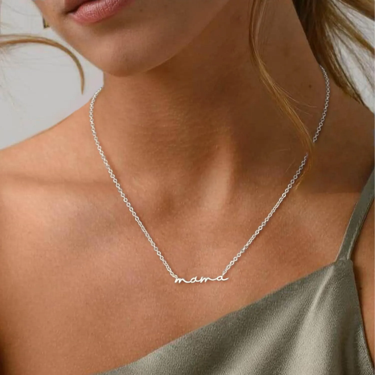 Moodear Mothers Day Gifts Mama Pendant Necklaces for Women - Dainty Small 18K Gold Plated Mom Necklace Non Tarnish Gift for Mom,New Mom Trendy