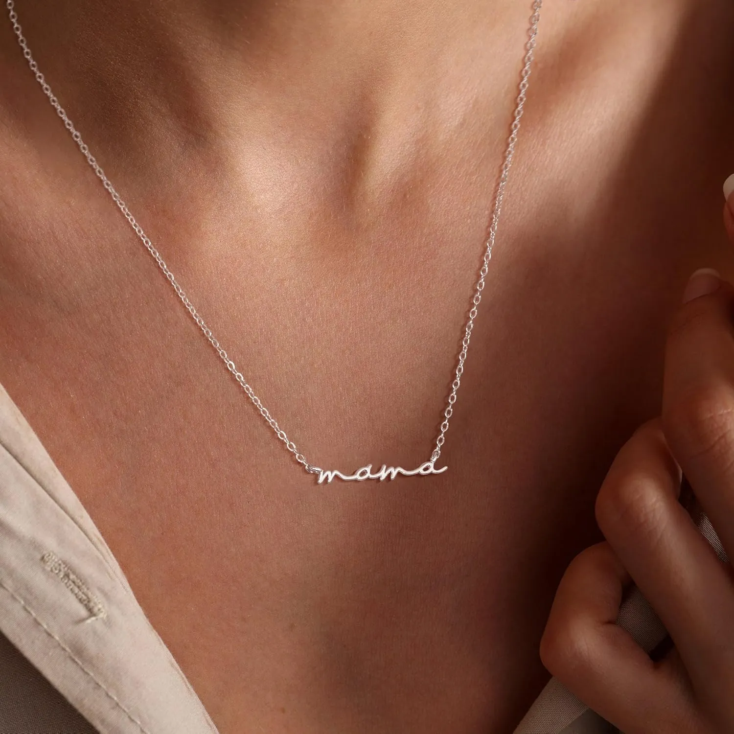 Moodear Mothers Day Gifts Mama Pendant Necklaces for Women - Dainty Small 18K Gold Plated Mom Necklace Non Tarnish Gift for Mom,New Mom Trendy