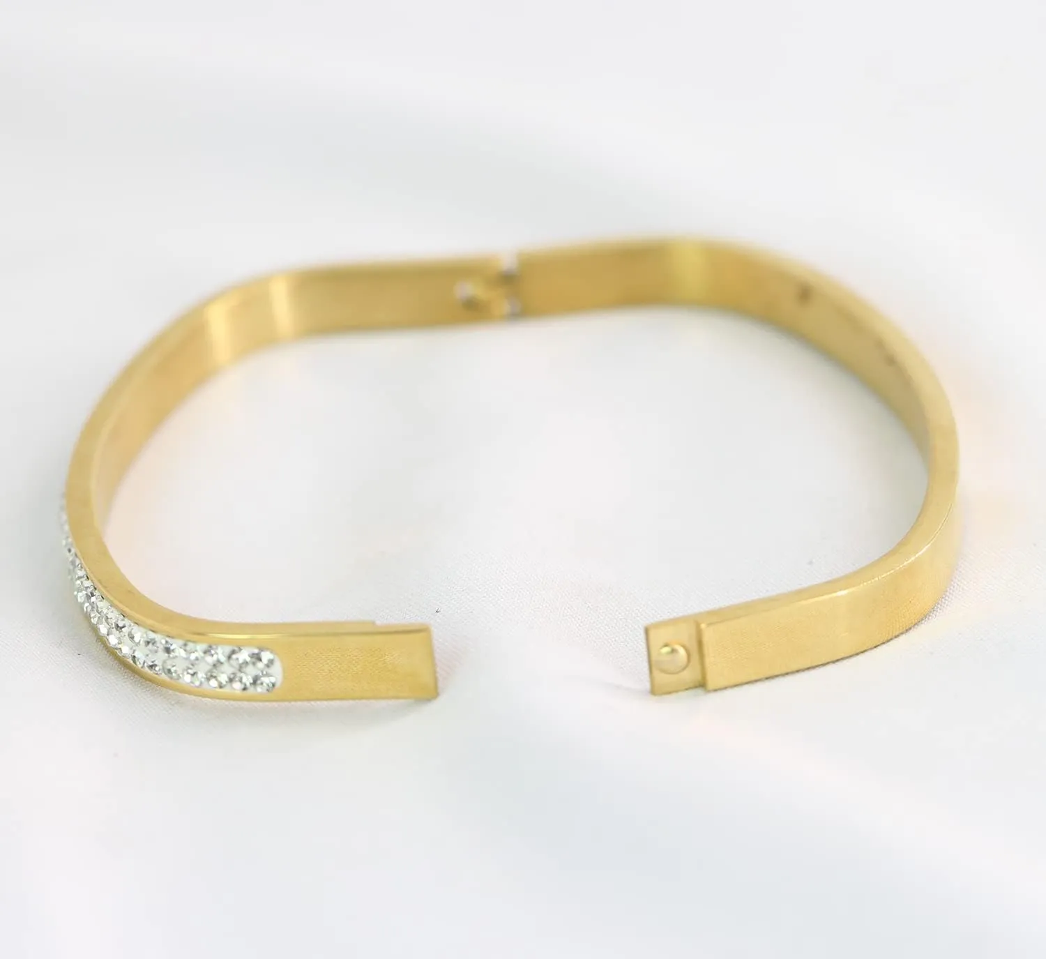 MYNENEY Gold/Silver Womens Link Bracelets Stainless Steel Pave Cubic Zironia Simulate Diamond Stackable Oval Hinged Bangle Bracelet 6-9Inch