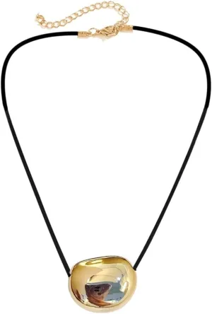 Oval Bead Clavicle Chain Fashionable Geometric Pendant Necklace