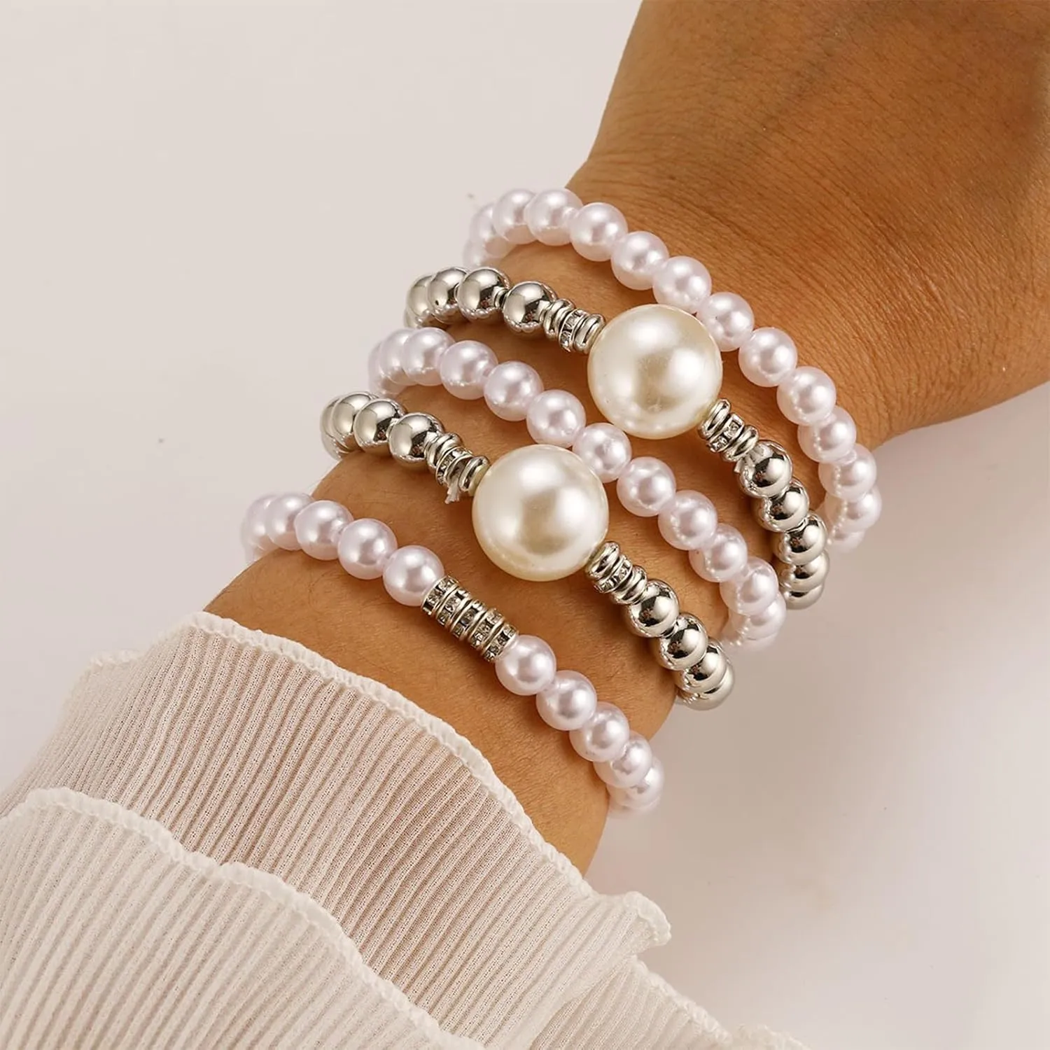 Pearl Bracelet for Women Chunky Fake Pearl Stackable Stretch Bracelet Set Multilayer Gold Beaded Bangles Wedding Bridesmaids Bridal Party Jewelry Gift