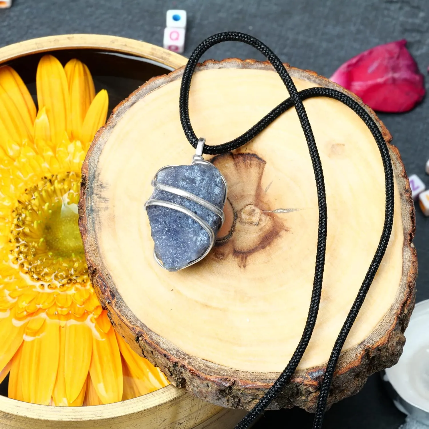PYOR Iolite Raw Crystal Jewelry Healing Gemstones Crystals Good Luck Charms Necklace Energy Pendant Prosperity Stones Natural Gemstone Spiritual Gifts Chakra Necklace Pendants Necklaces