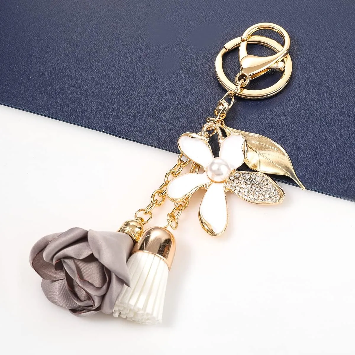 Rhinestone Keychain Metal Key Ring Crystal Sparkling Charms Pendants women's car key chain Girls Handbag Decoration