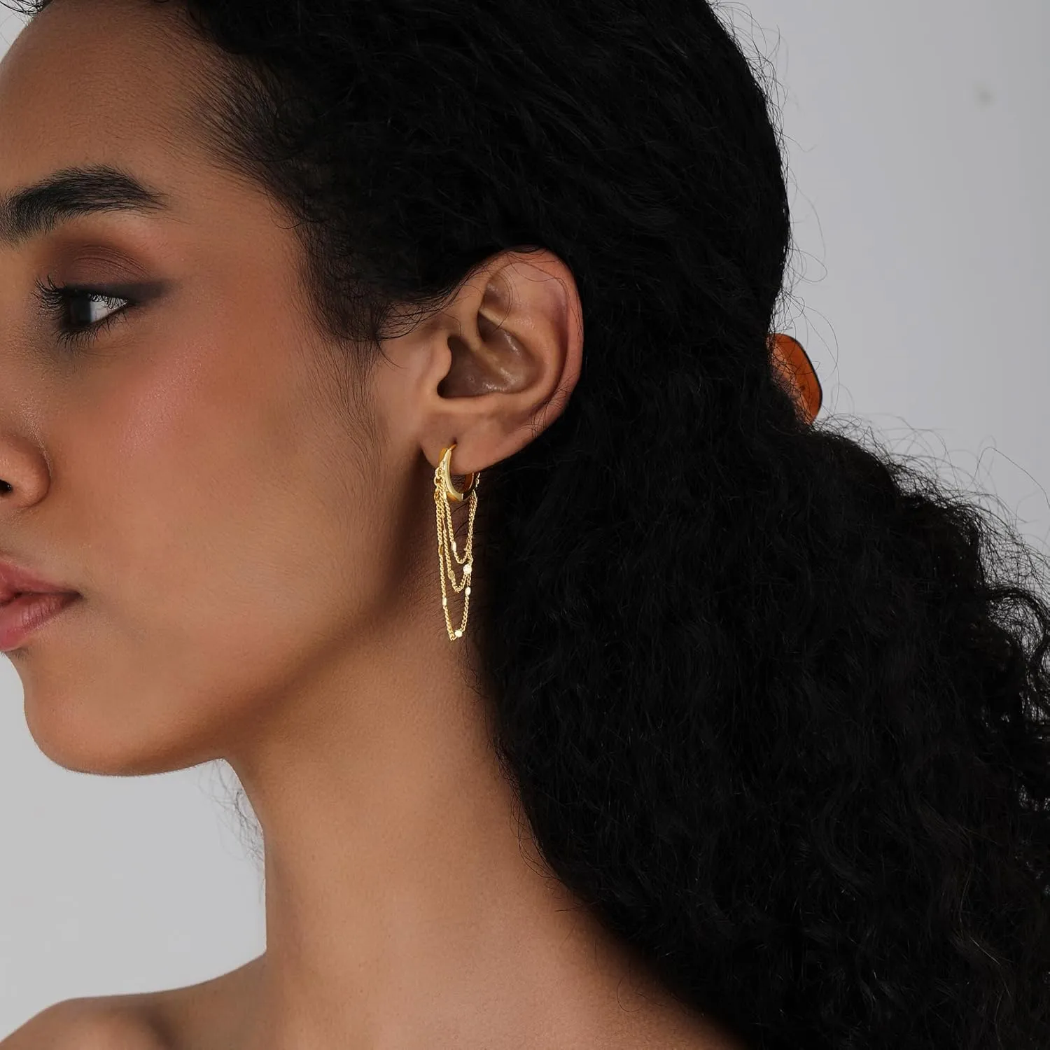 Ritach Gold Chain Earrings for Women Hypoallergenic Lightweight Gold Chain Hoop Huggie Dangle Tassel Earrings for Gifts