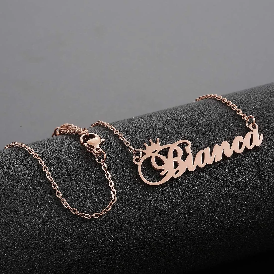 SKQIR Personalized Name Necklace Rose Gold Custom, Customized Chains Name Pendants Necklaces Personalized Name Necklace with Crown for Women Girl Gift