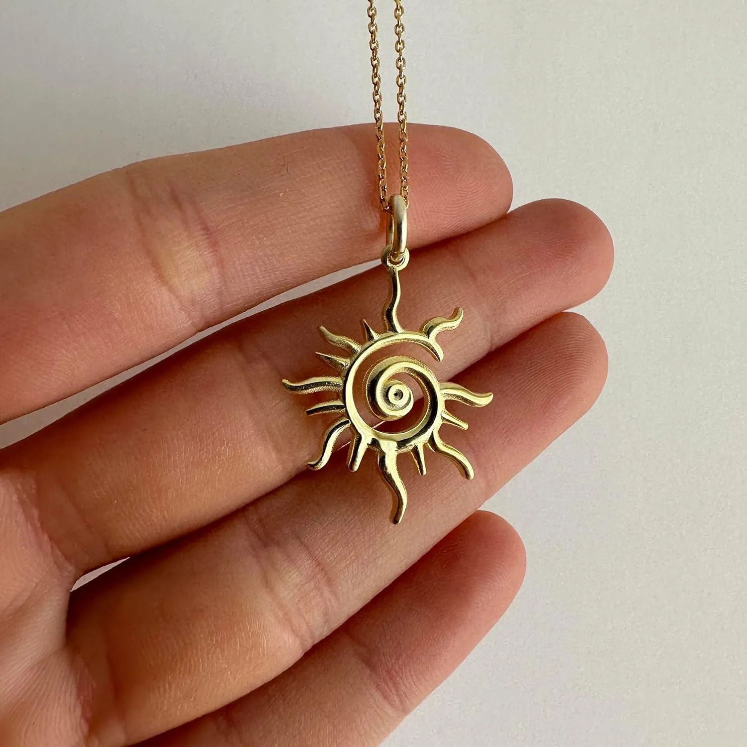 SLOONG Gold Charm Necklace for Women, 14K Gold Plated Sun Necklac Spiral Design Pendant Necklace, Elegant Sun Necklaces Jewelry Gift for Her