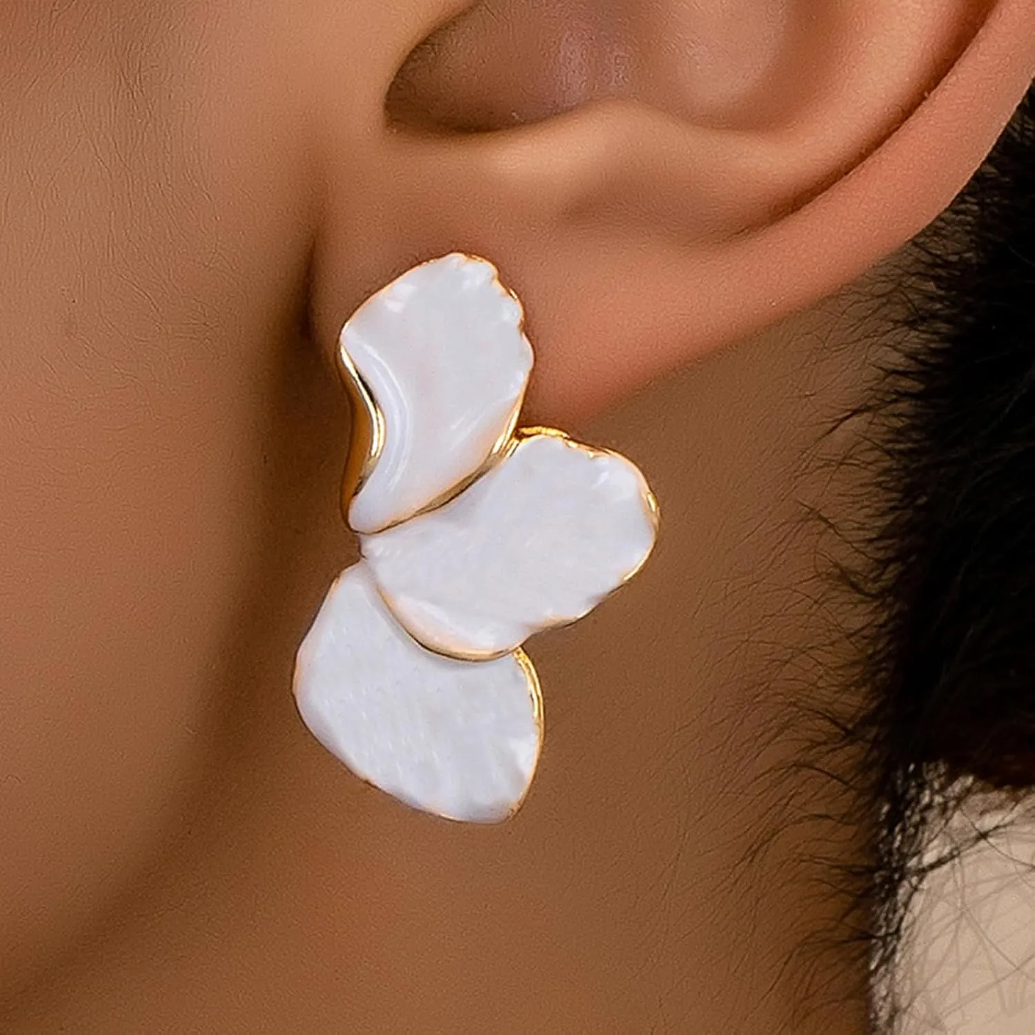 Statement Raffia Flower Earrings for Women - Large Unique Floral Design Lightweight White Blossom Dangle Jewelry Fashion Party Accessories