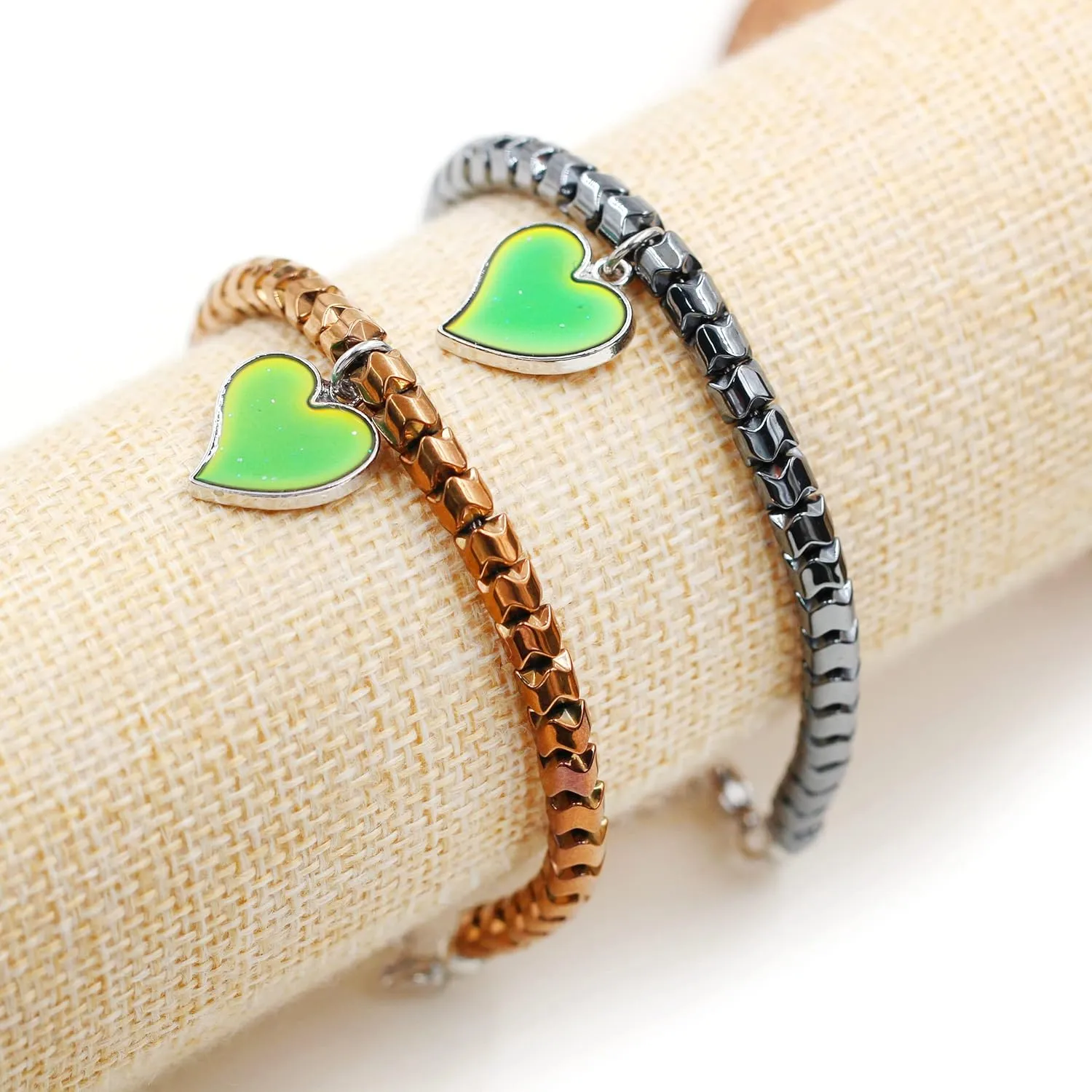 Uloveido A Pair of Gear-shape Hematite Bracelets with Color Changing Thermo Sensitive Mood Heart Charms, Couples Love Heart Bangles Gifts